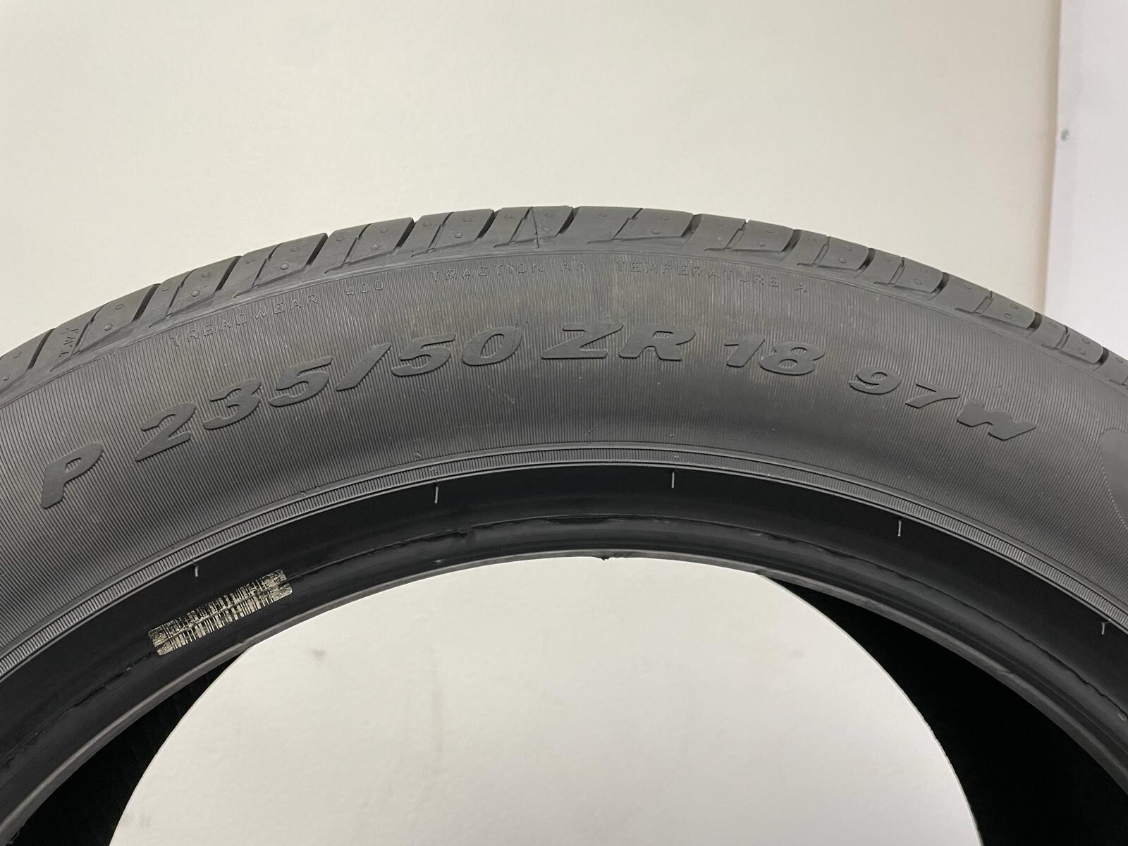 P235/50ZR18 Pirelli PZero Nero AS 97W -Tire