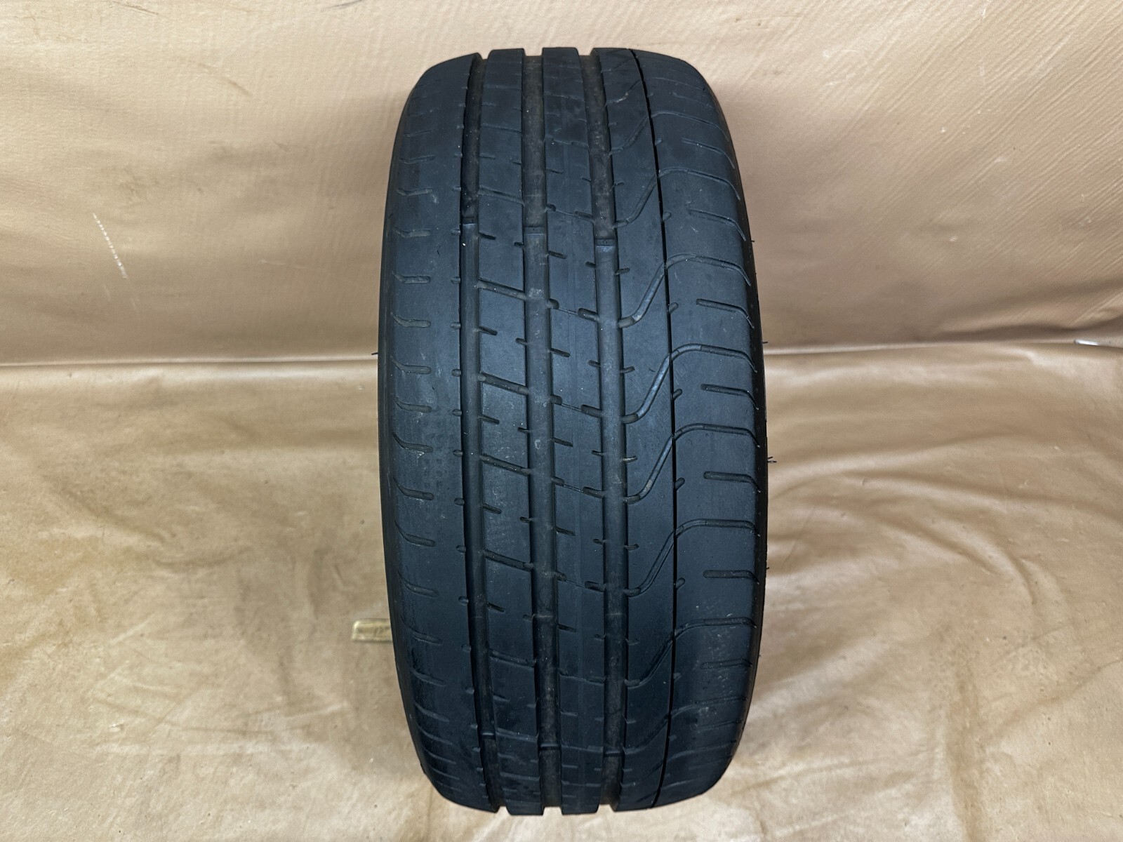 Set of 2 Tires Pirelli P Zero 235/35ZR20 (88Y) 235/35/20 88Y 8/32 Pair