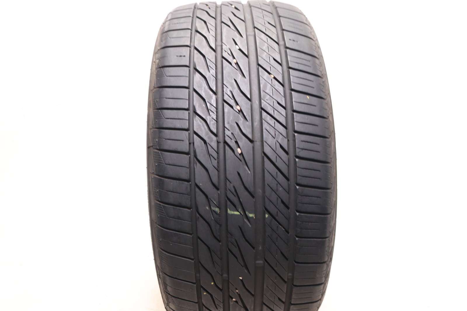 Used 255/45ZR18 Nitto Motivo – 103W – 8/32