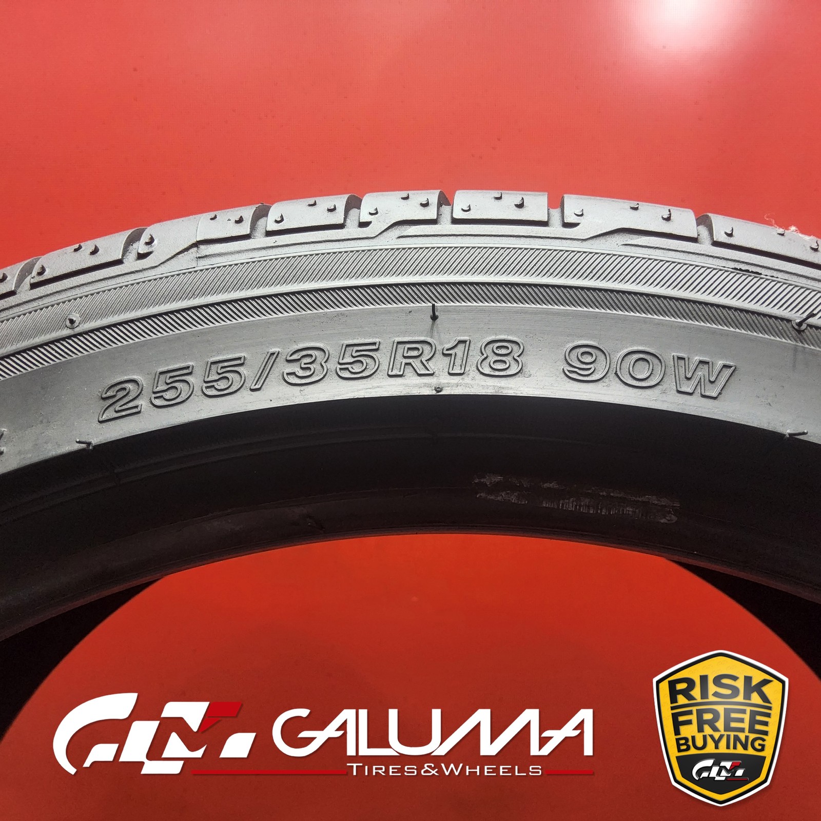 Set of 2 Tires Bridgestone Potenza RE050A RFT RunFlat 255/35R18 No Repairs 95346