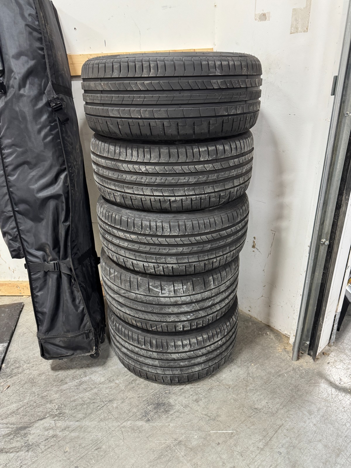 OEM 2024+ Tesla Model 3 Performance Tires (5 Total) 235/35/20 & 275/35/20