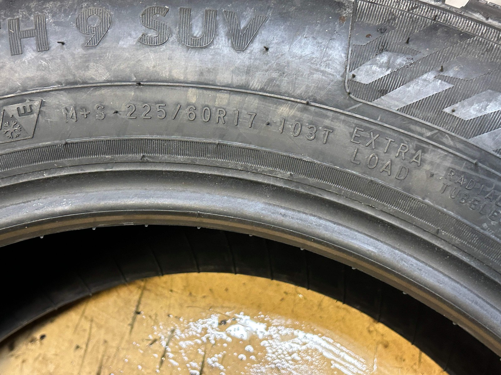 NOKIAN NORDMAN NORTH 9 SUV STUDDED BSW P 225 60 17 103T XL WINTER TIRE TS32838