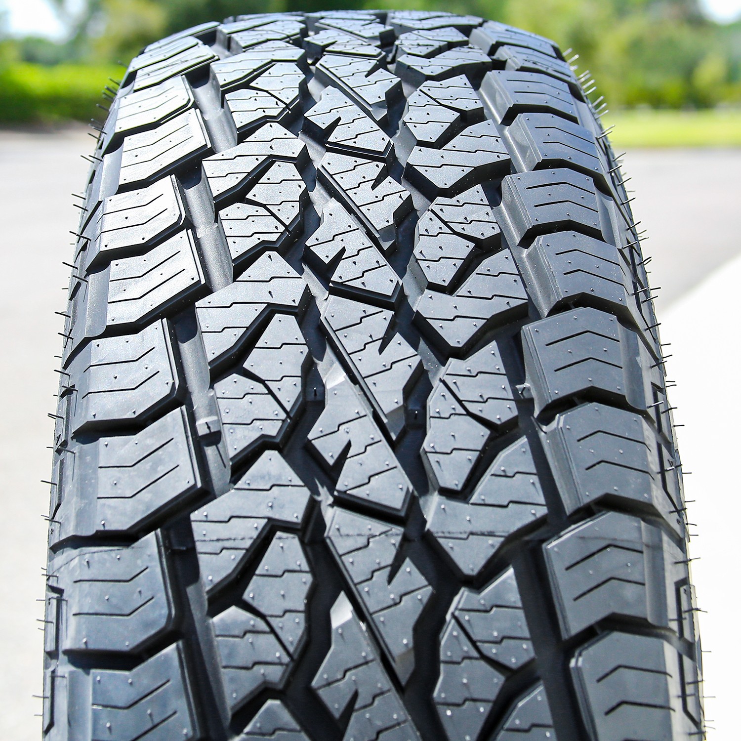 4 Tires LT 305/55R20 121/118S Load E 10 Ply Aplus Shredder AT A/T All Terrain