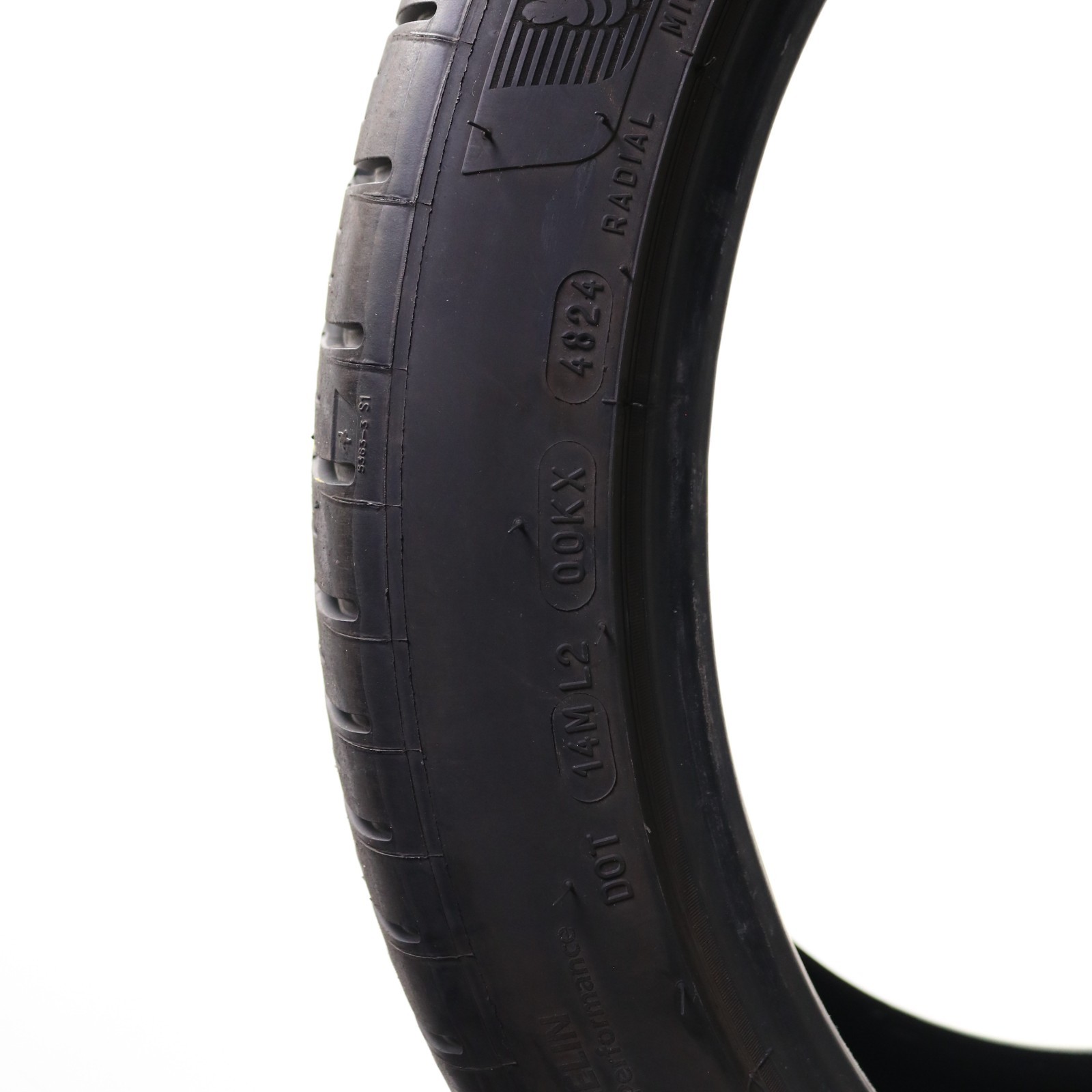Set of 2 Used 255/40ZR20 Michelin Pilot Sport All Season 4 – 101Y – 7-8/32