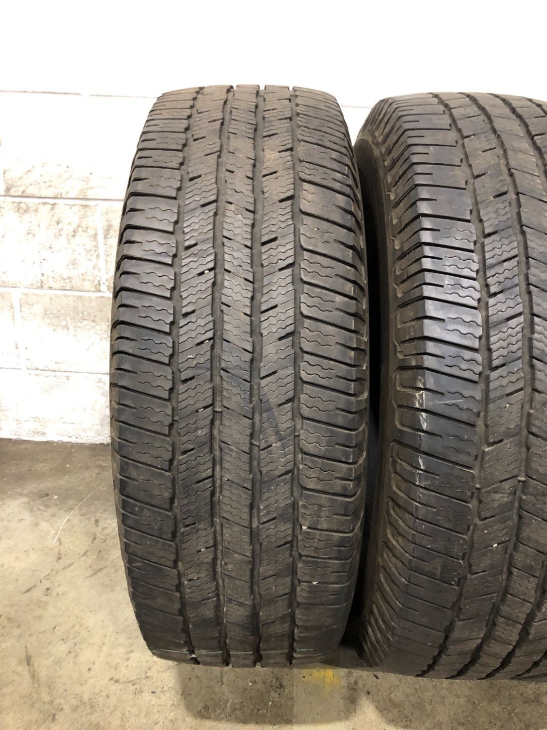 4x LT275/70R18 Michelin Defender LTX M/S 2 8/32 125 S Used Tires 2757018