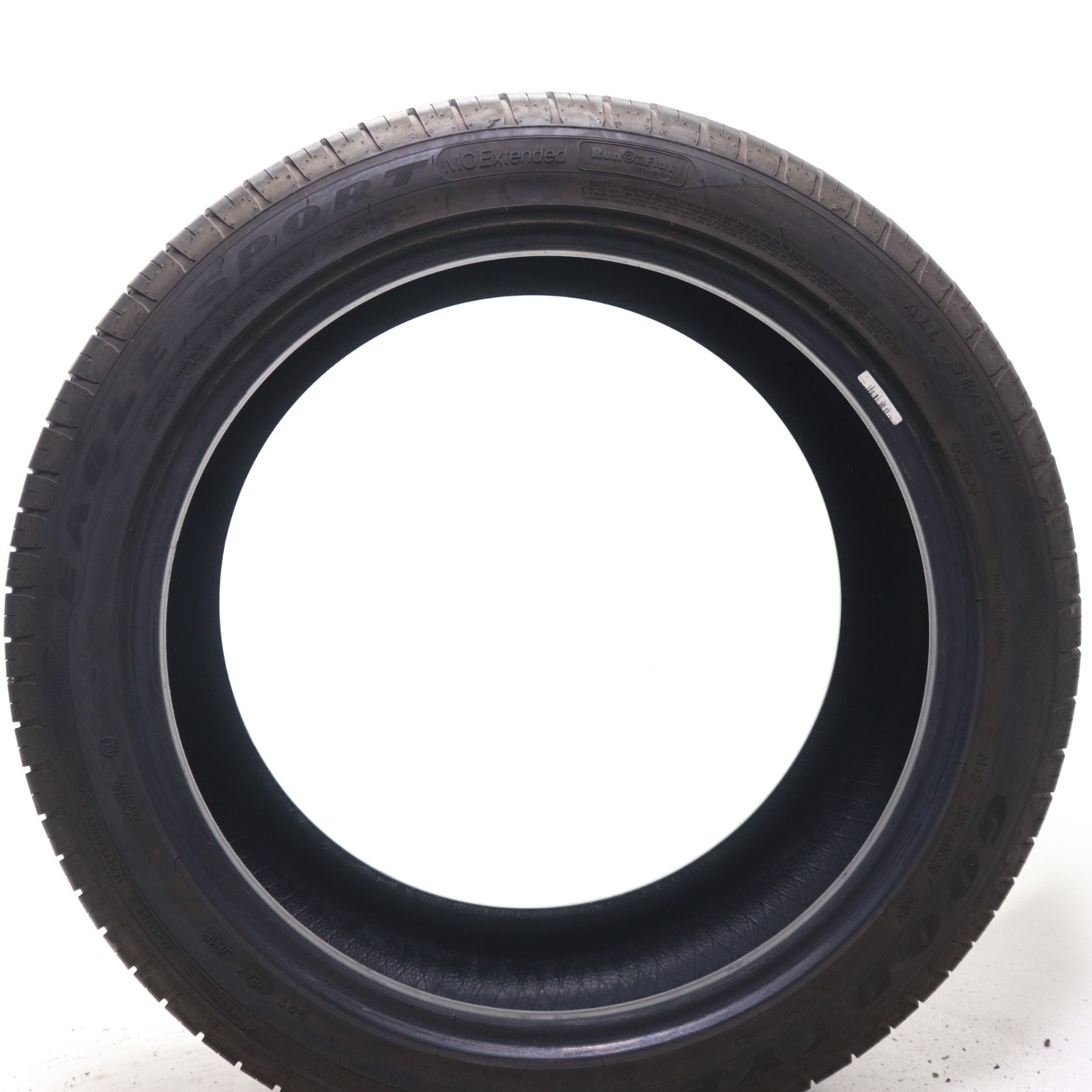 Set of 2 Used 285/40R20 Goodyear Eagle Sport MOExtended Run Flat 108V – 7-7.5/32