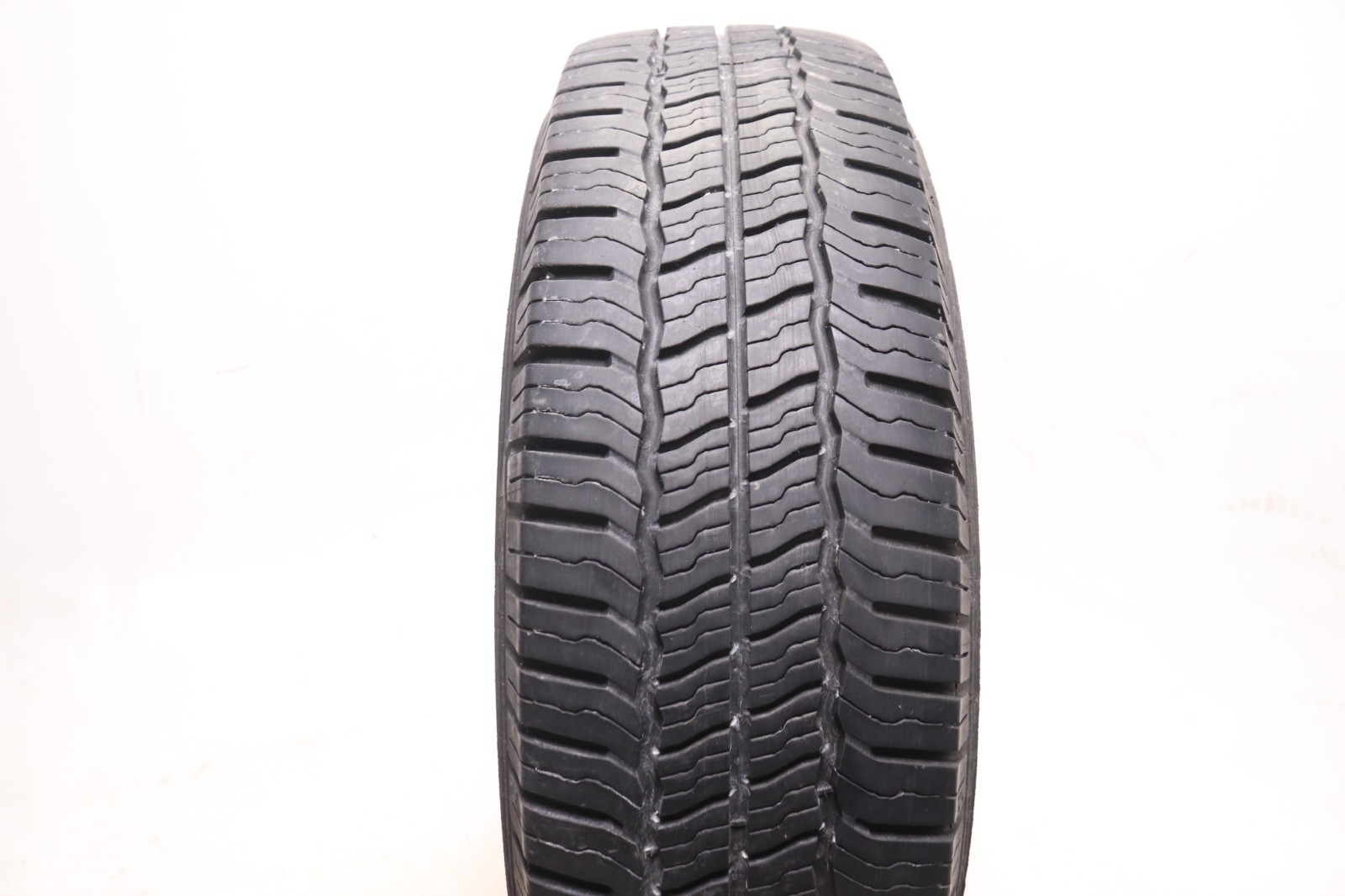 Set of 4 Used LT 225/75R16 Michelin Agilis CrossClimate – 115/112R – 6-7/32