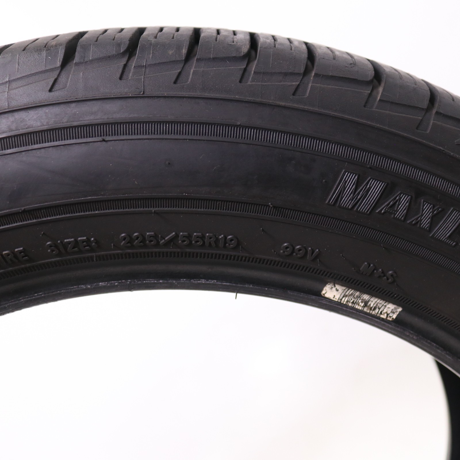 Set of 2 Used 225/55R19 Goodyear Assurance MaxLife – 99V – 10/32 No Repairs