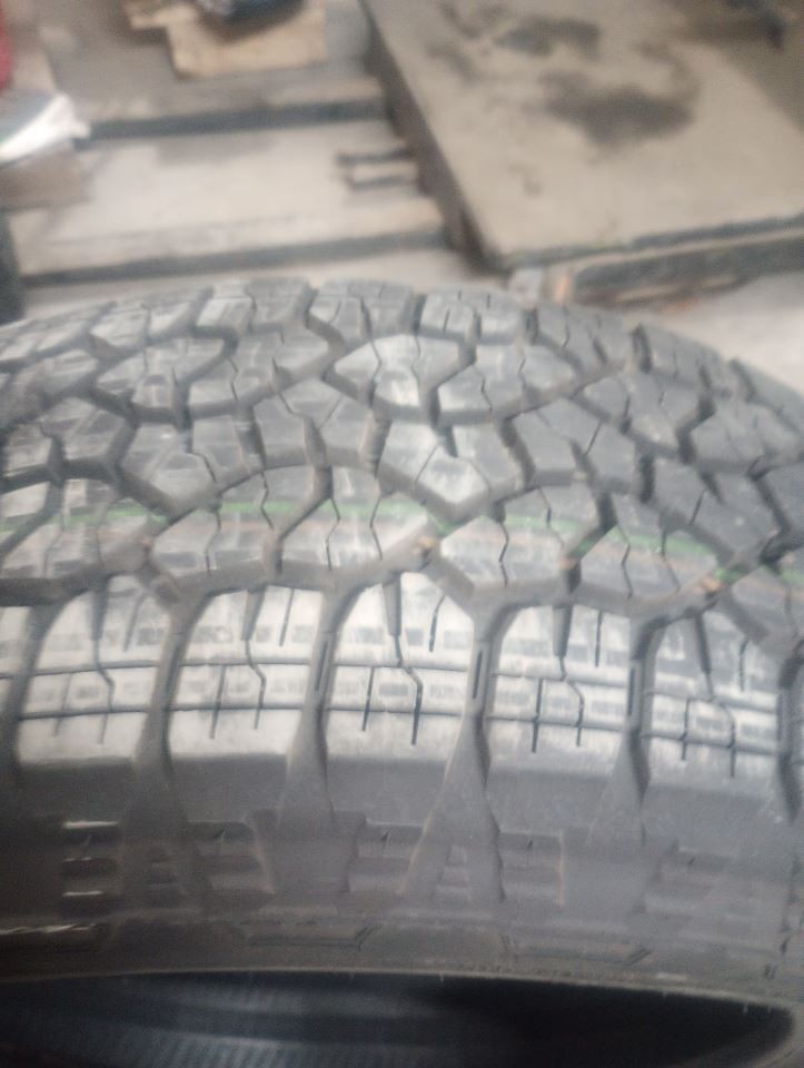 275/60 R20 Tire 11/32 Tread Depth Goodyear Trailrunner AT 3155571