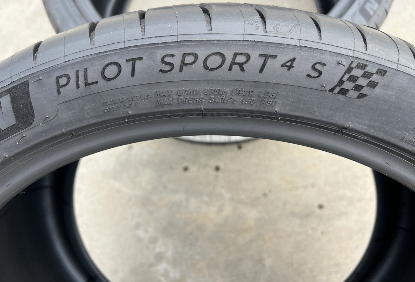 ONE BRAND NEW 305/30ZR20 Michelin Pilot Sport 4S PS4S Tire 3053020