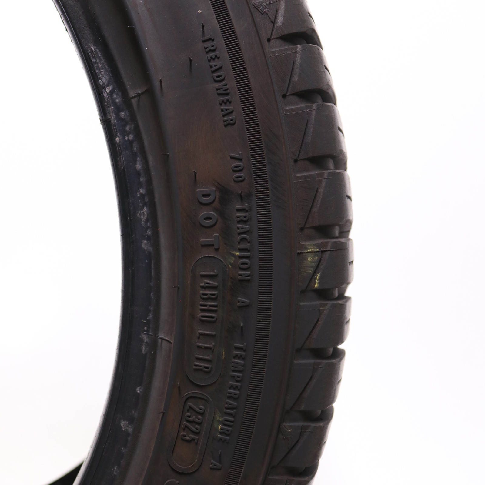 Set of 2 Used 235/45R18 Goodyear Assurance WeatherReady 2 – 98W – 8.5-9.5/32
