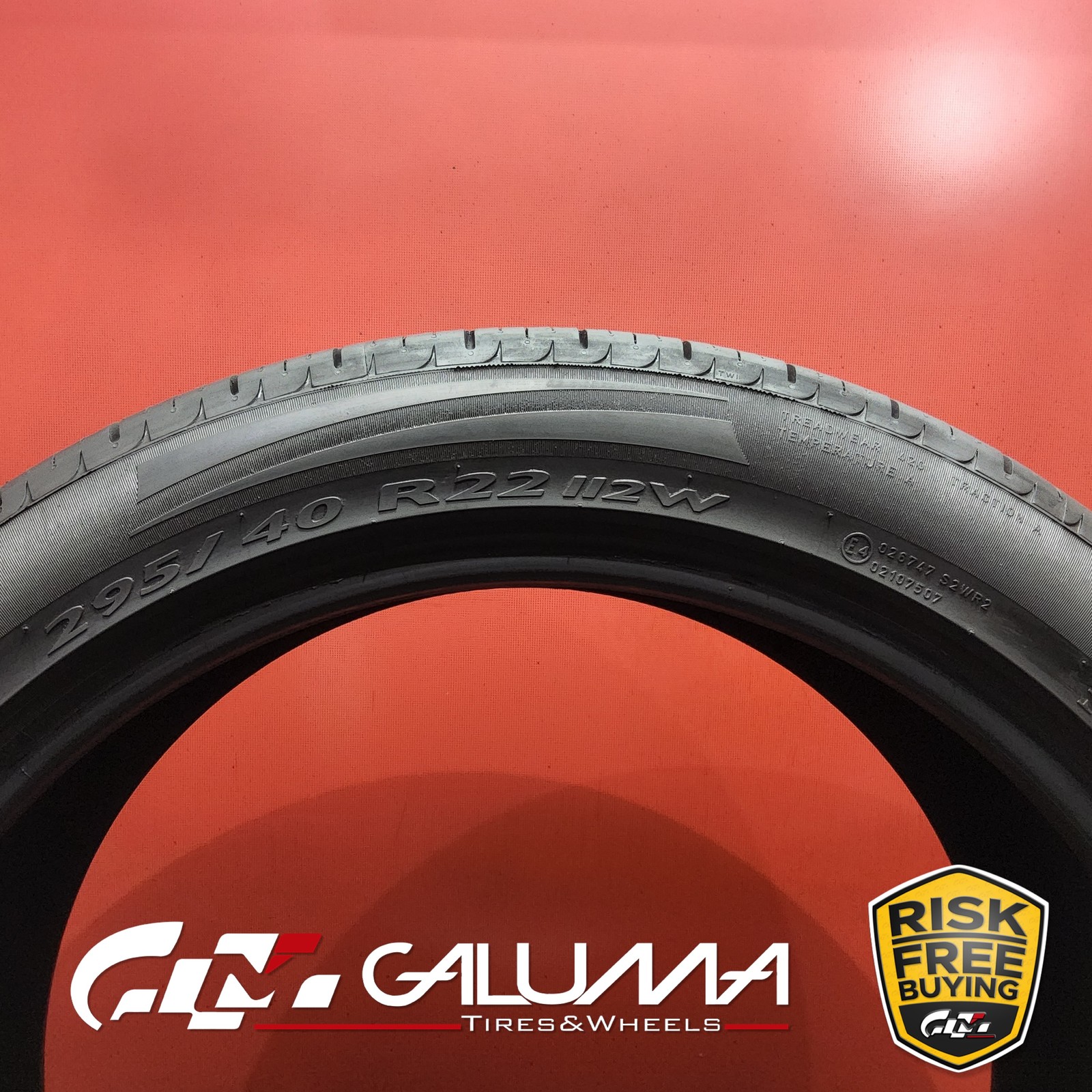 Set of 2 Tires Pirelli Scorpion Zero Asimmetrico (MO1) XL 295/40R22 112W #95731