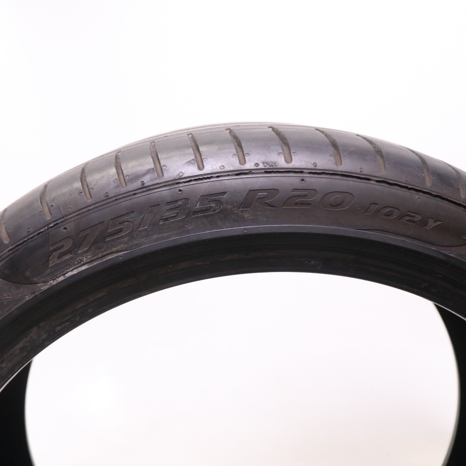 Set of 2 Used 275/35R20 Pirelli P Zero PZ4 Run Flat – 102Y – 6-7/32 No Repairs