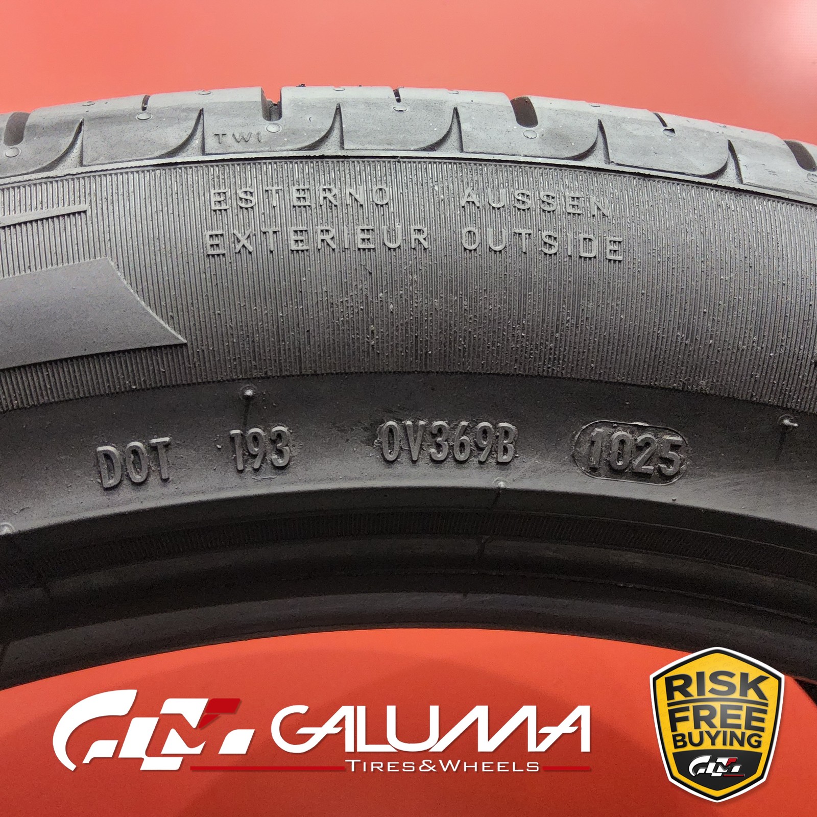 Set of 2 Tires Pirelli Scorpion Zero Asimmetrico (MO1) XL 295/40R22 112W #95731