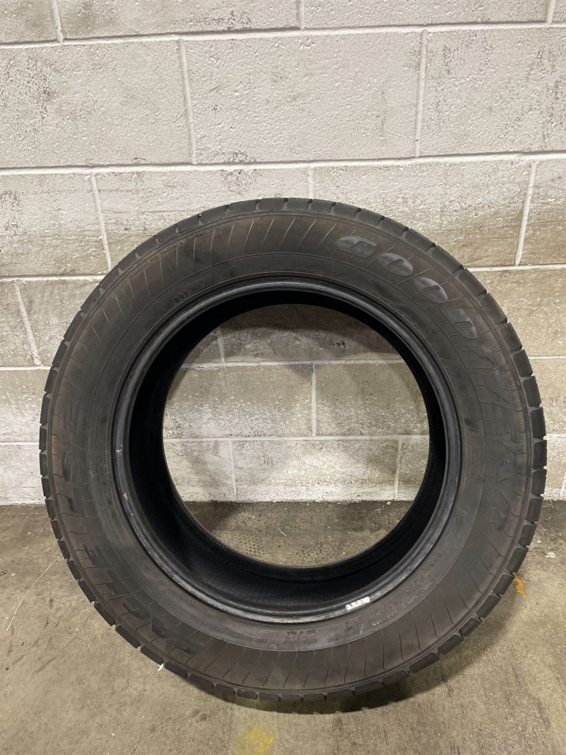 1x P275/55R20 Goodyear Eagle LS-2 9/32 111 S Used Tire 2755520