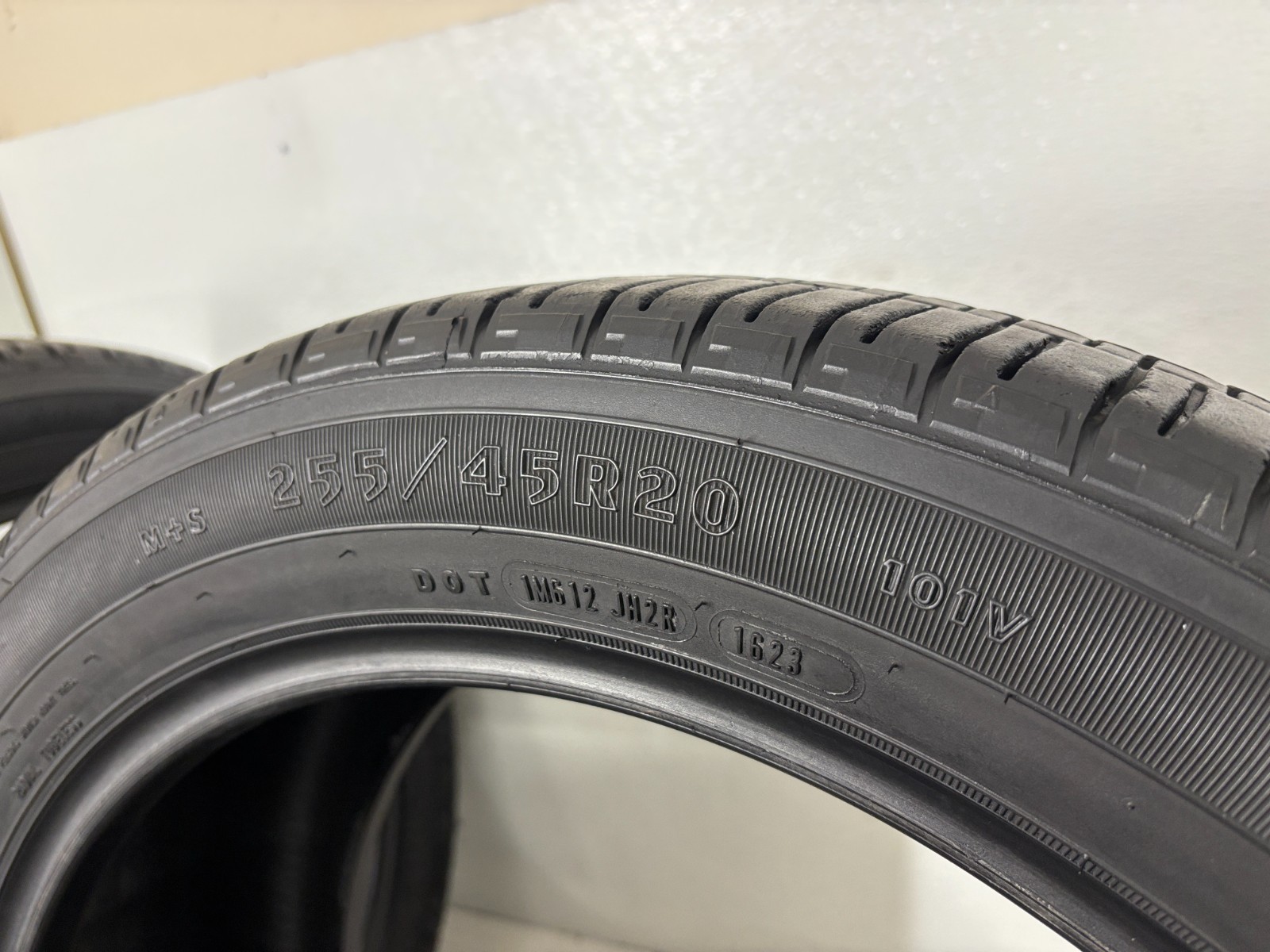 NO SHIPPING ONLY LOCAL PICK UP Set 4 Tires 255 45 20 Goodyear Eagle RS-A