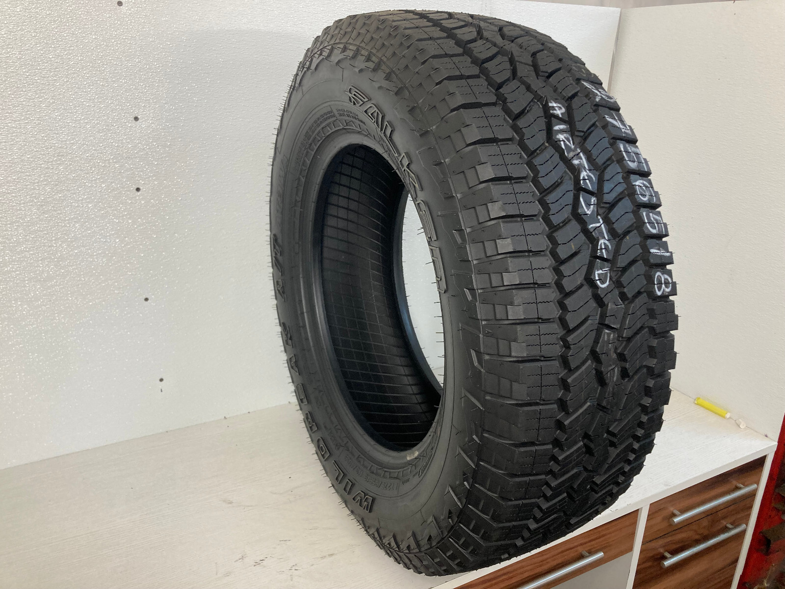 1 Tire LT 275 65 18 Falken Wildpeak A/t3w (100% Tread) NO REPAIRS 113S