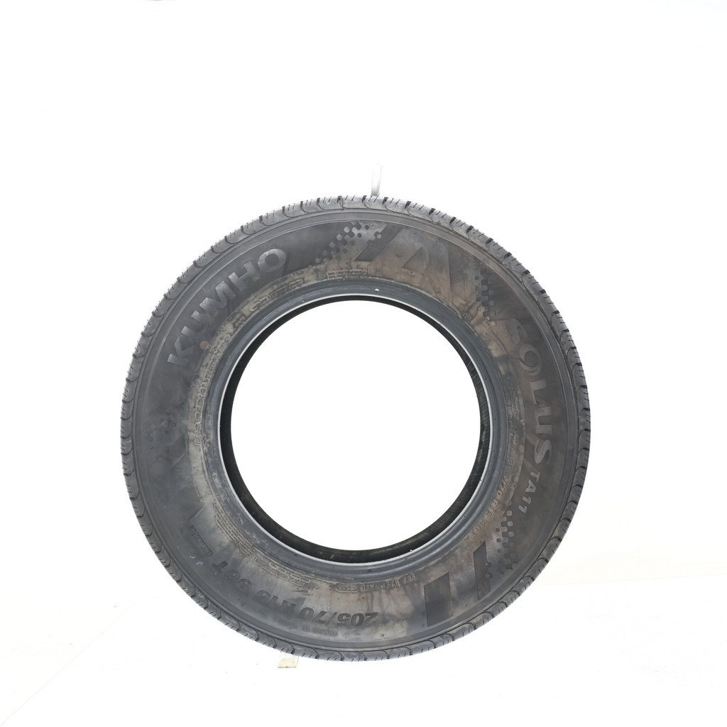 Used 205/70R15 Kumho Solus TA11 96T – 9.5/32