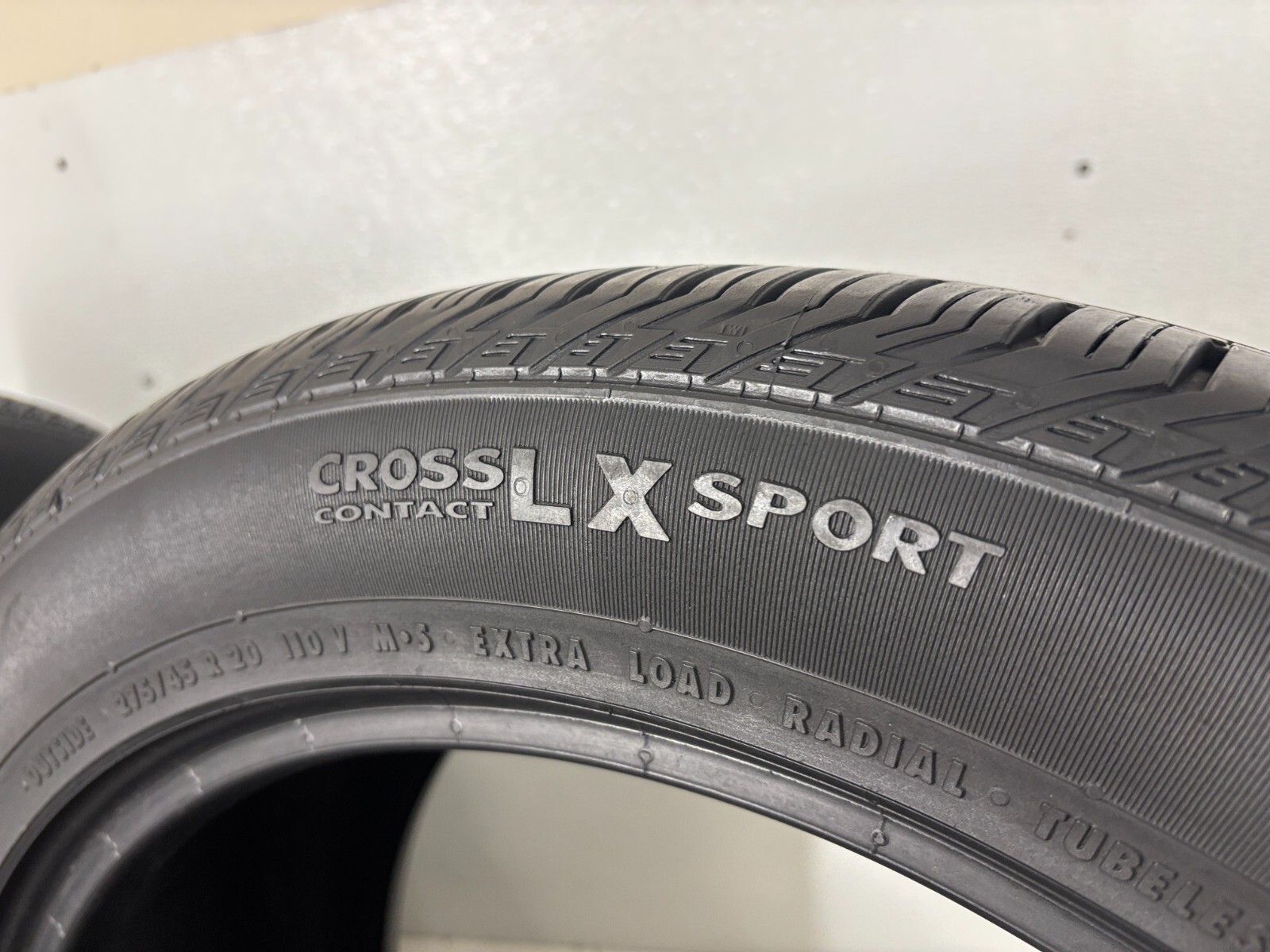 NO SHIPPING ONLY LOCAL PICK UP 4 Tires 275 45 20 Continental CrossContact Sport