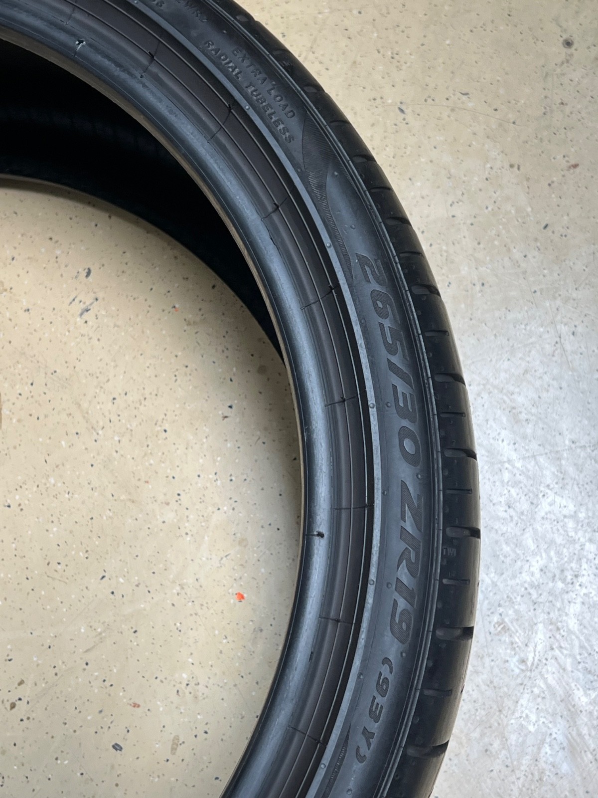 1 – NO REPAIRS 265/30ZR19 XL (93Y) Pirelli P Zero PZ4 (AO) Audi OEM – 5078