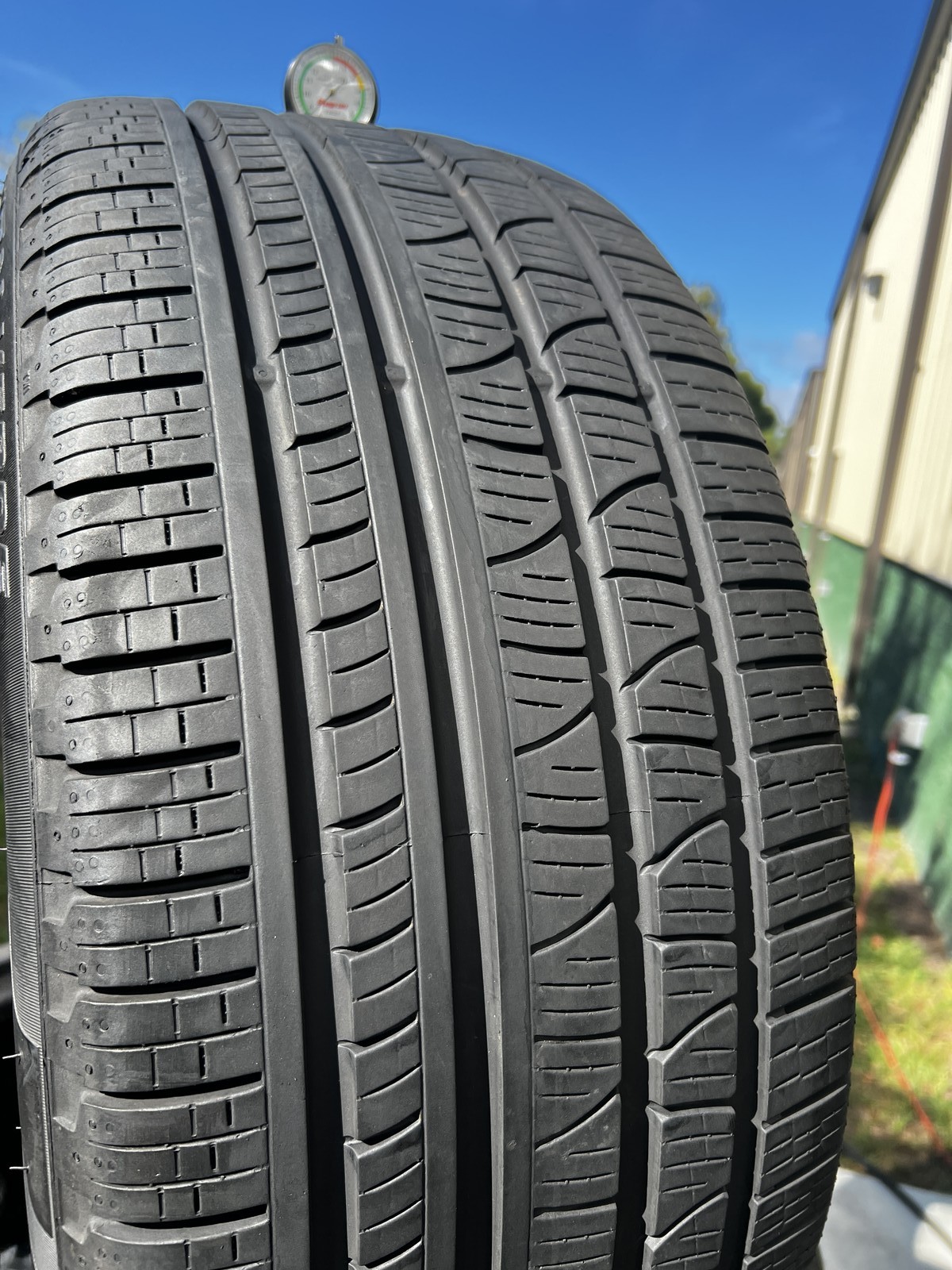 1 Tire Pirelli Scorpion Verde VOL 275/40R21 107V DOT.0124 8.75/32