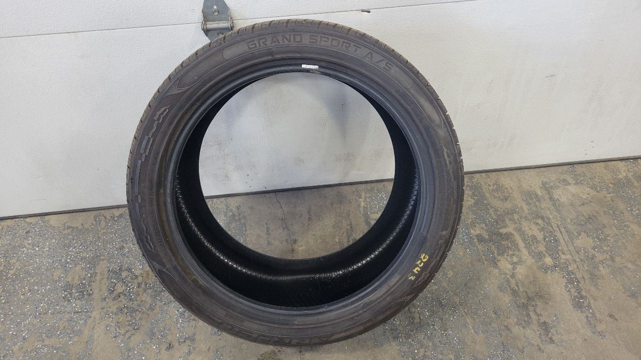 2018 CAMARO SS 315/35R20 TIRE ARROYO GRAND SPORT 10/32 TREAD DEPTH 18