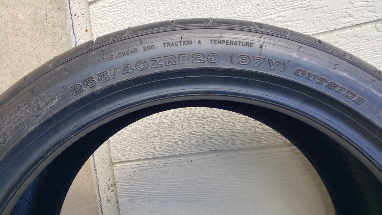 Dunlop 255/40ZRF20 Dunlop SP Sport Maxx GT 600 DSST Ctt 97Y Run Flat 7.5/32SP