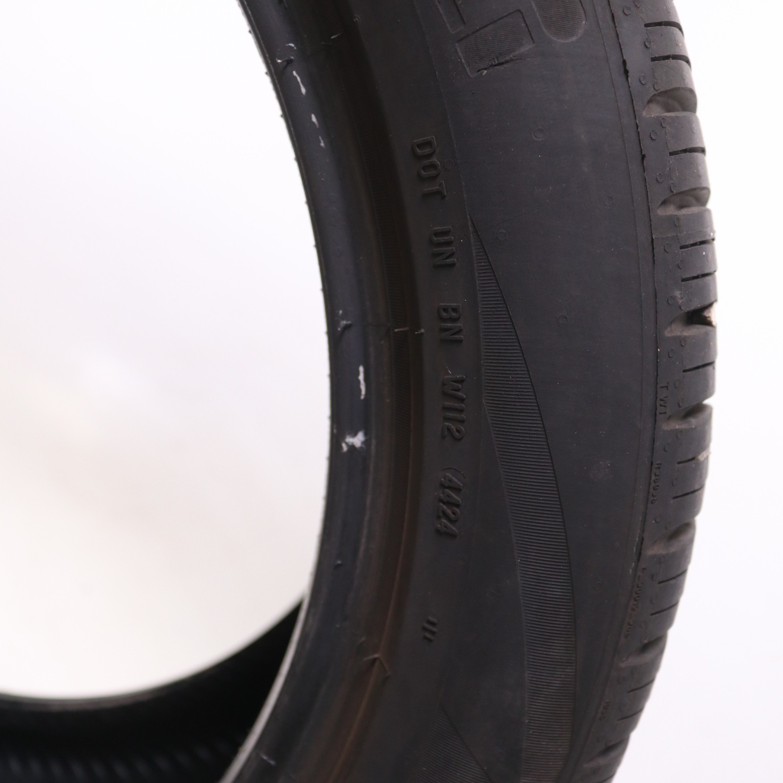 Set of 2 Used 315/40R21 Pirelli Scorpion Zero All Season MO – 111H – 6.5-7/32