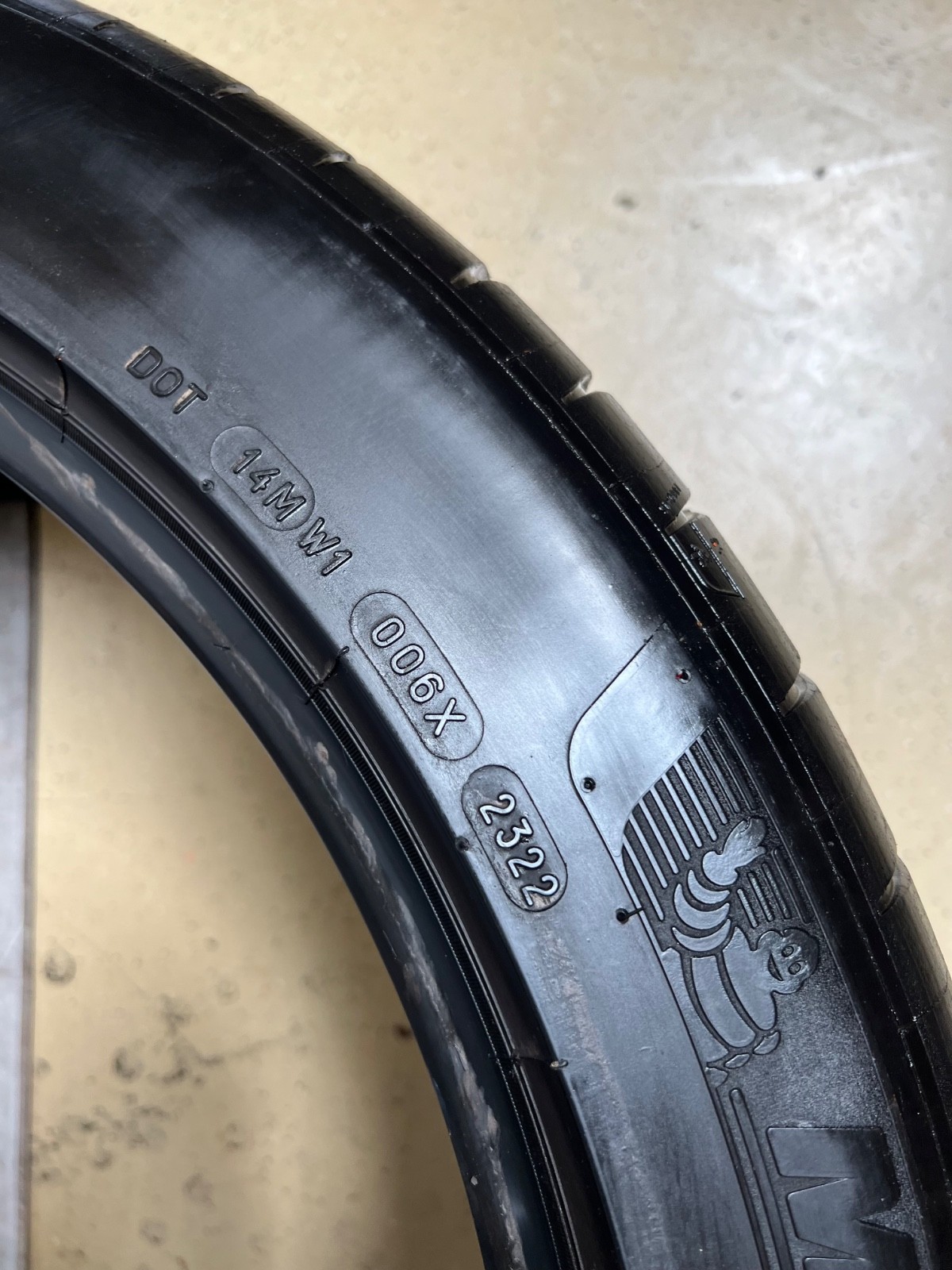 2 – NO REPAIRS 325/35ZR22 XL (114Y) Michelin Pilot Sport 4 S (MO1) Mercedes 5025