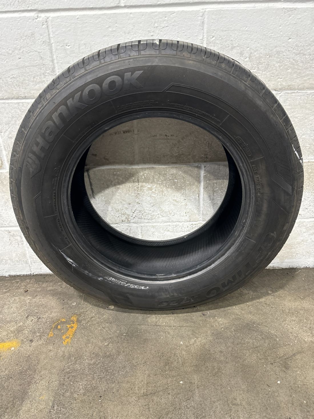 1x P235/65R17 Hankook Optimo H725 9/32 Used Tire