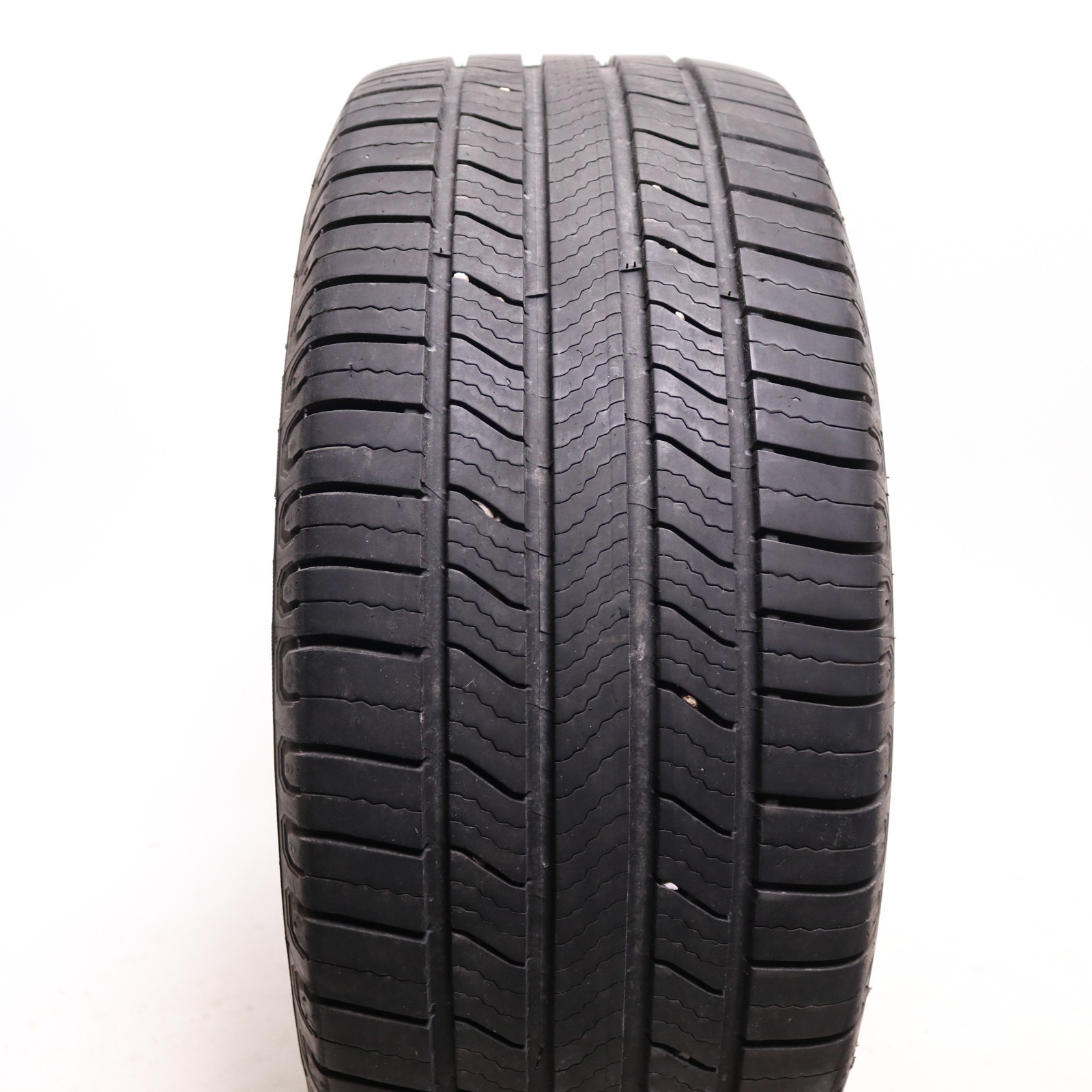 Set of 2 Used 235/50R17 Michelin Defender 2 – 96H – 9-10/32