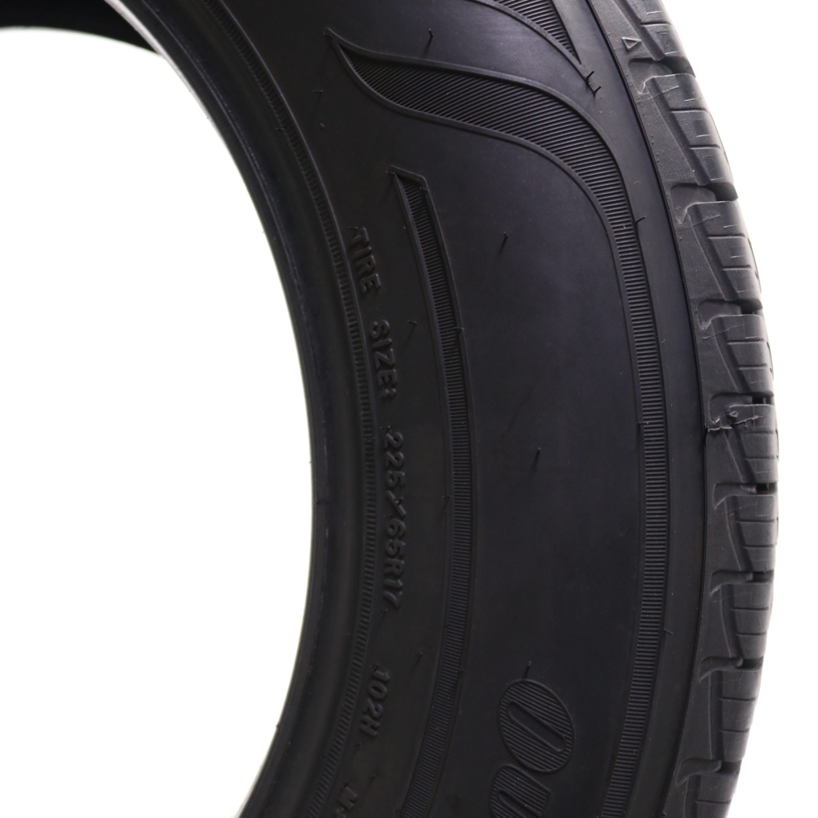 Used 225/65R17 Goodyear Assurance Outlast – 102H – 9.5/32
