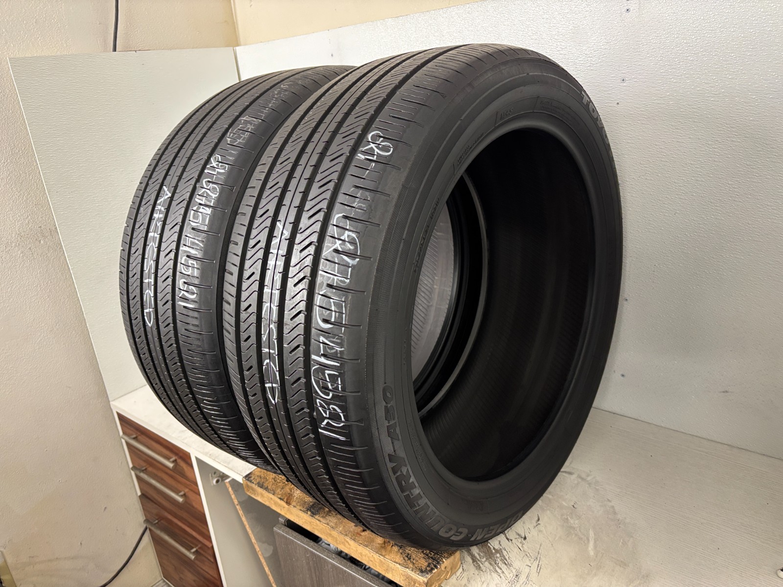 NO SHIPPING ONLY LOCAL PICK UP 2 Tires 275 45 21 Toyo Open Country A50