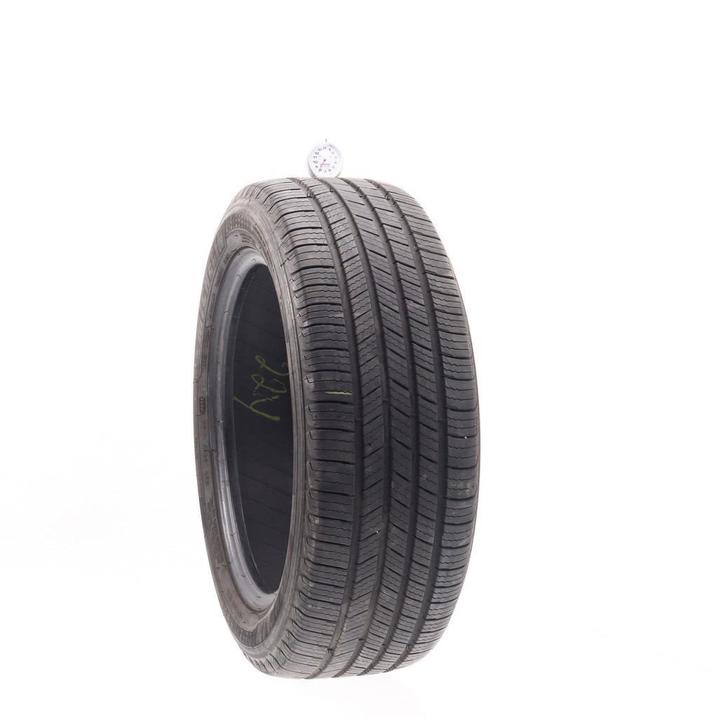 Set of (4) Used 215/55R17 Michelin Defender T+H 94H – 7-8/32