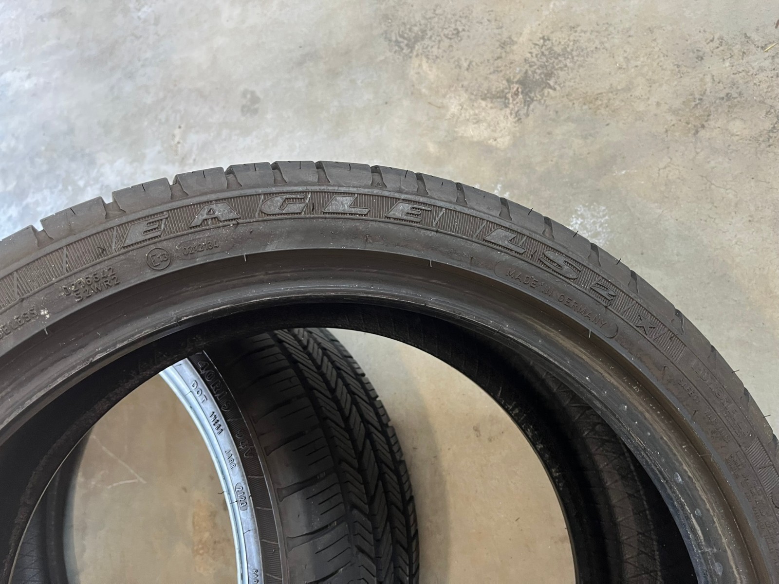 PAIR 245/40R19 Goodyear Eagle LS2 ROF RunFlat 98V XL – 9.5/32 EXCELLENT