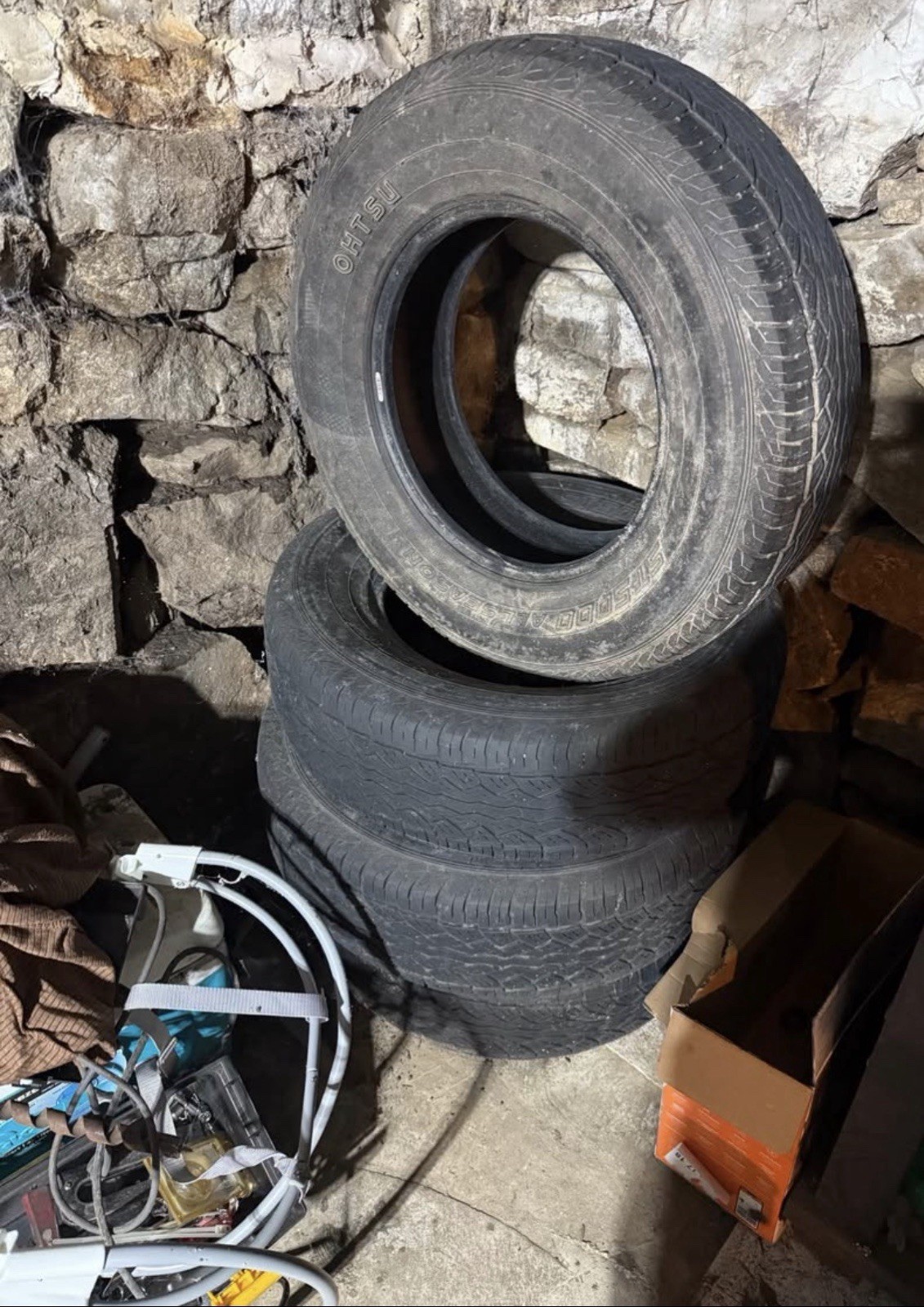 265/70/R17 Ohtsu Radial Tire