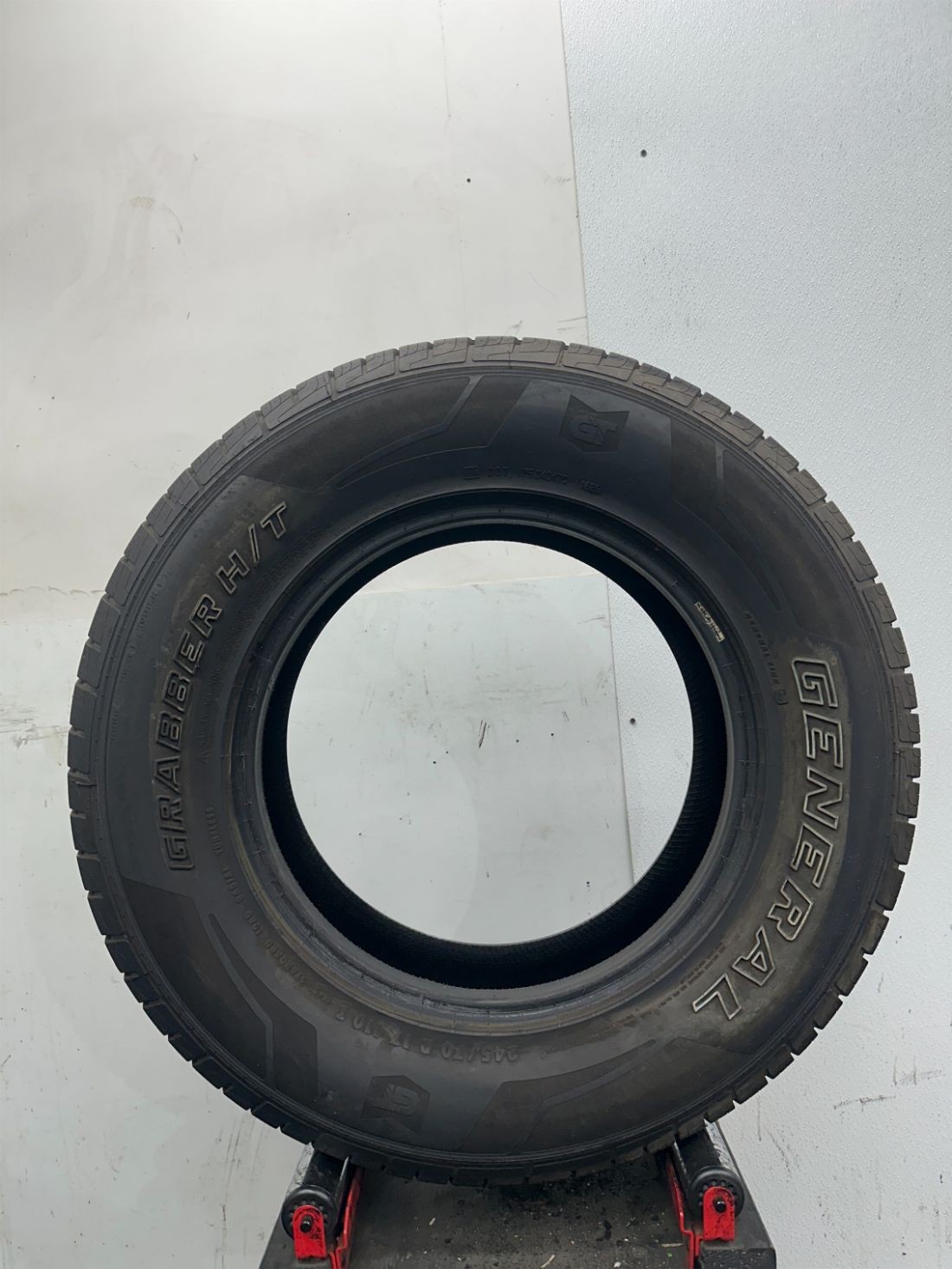 1 Used P245/70R17 General Grabber H/T 110 T – 11/32