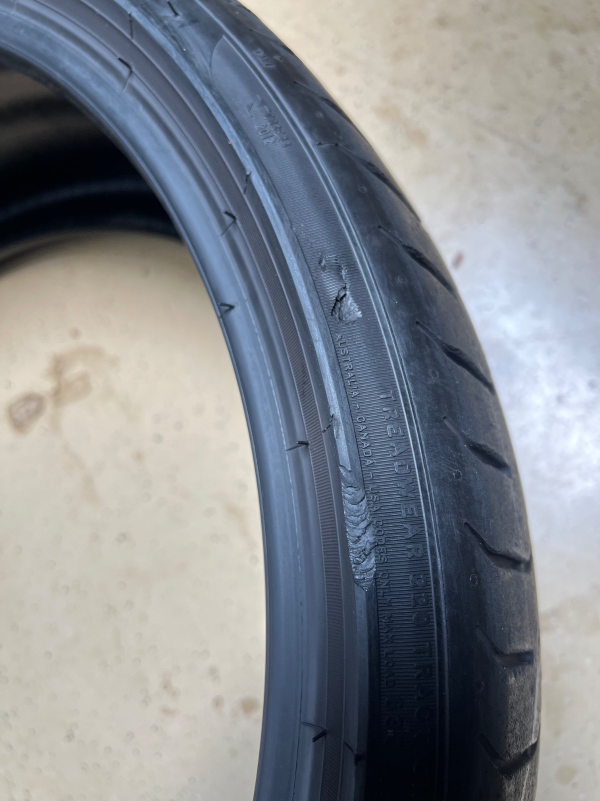1 – TAKEOFF 255/30ZR20 XL (92Y) Pirelli P Zero (R01) Audi OEM – 6123