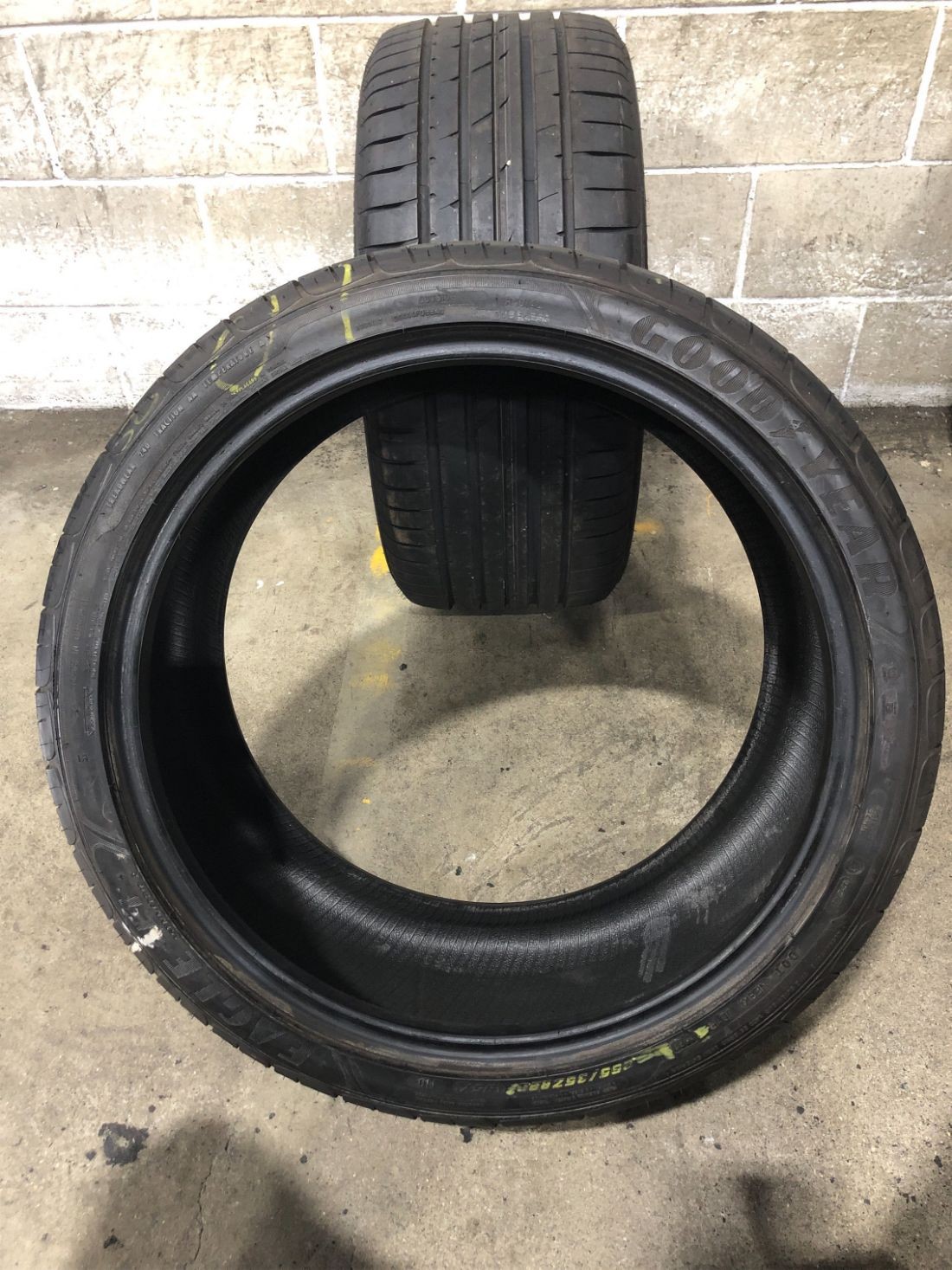 2x P265/35R20 Goodyear Eagle F1 Asymmetric 2 NO 9/32 95 Y Used Tires 2653520