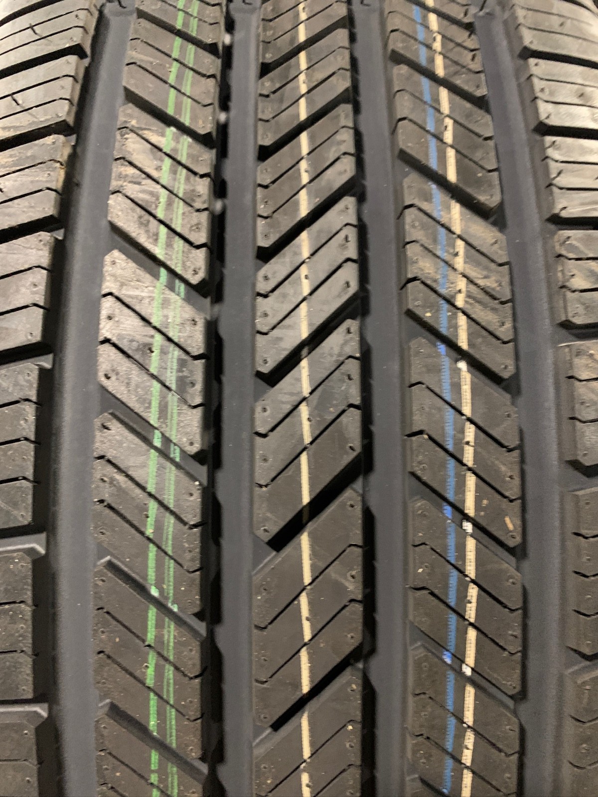 1 New 235 55 19 Goodyear Eagle LS-2 Standard Load All Season Tire