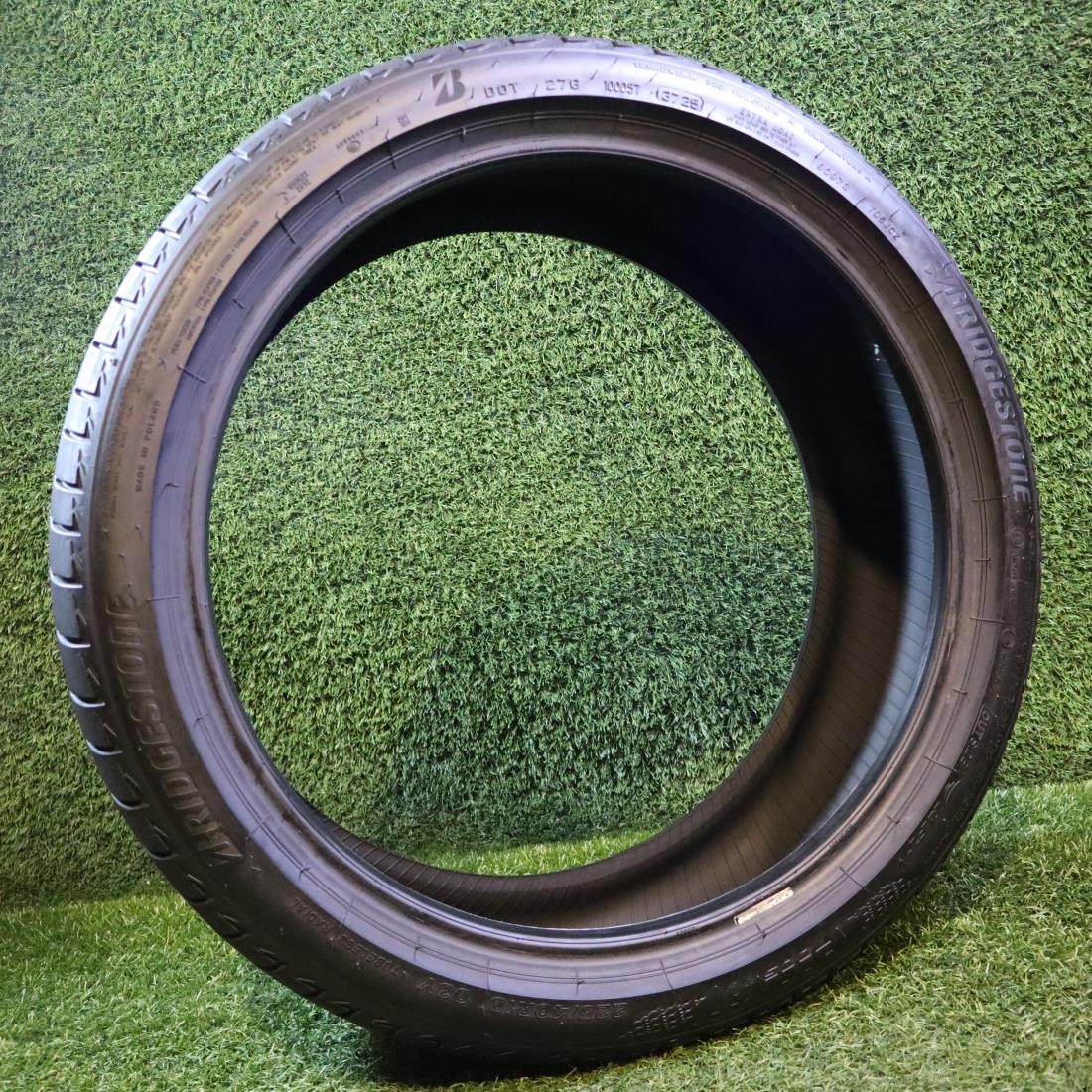 1 225 40 19 Bridgestone Turanza T005 Run Flat with 90% Tread 8/32 93 Y #27895