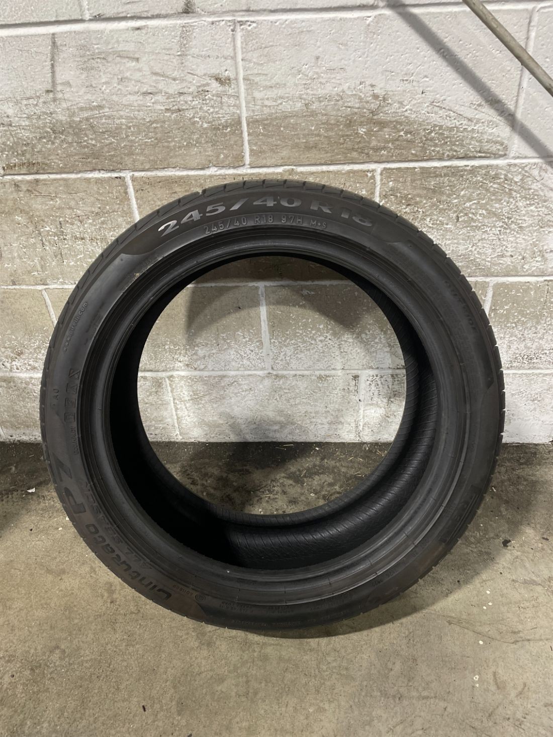 1x P245/40R18 Pirelli Cinturato P7 All Season 8/32 97 V Used Tire 2454018