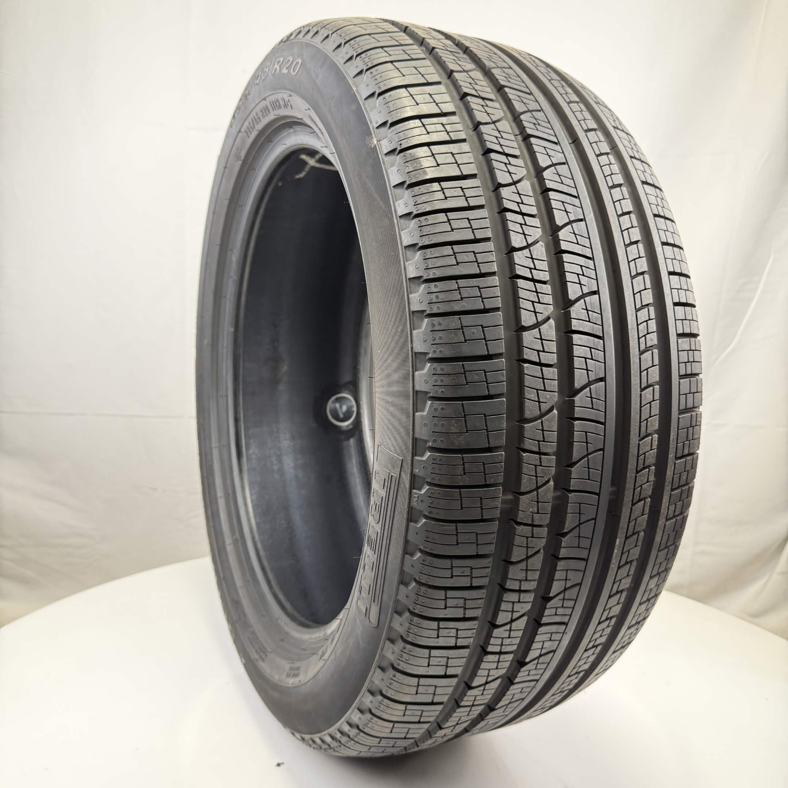 Used 285/45R20 Pirelli Scorpion Verde Run Flat AOE1 112H 10/32 (DOT 25)