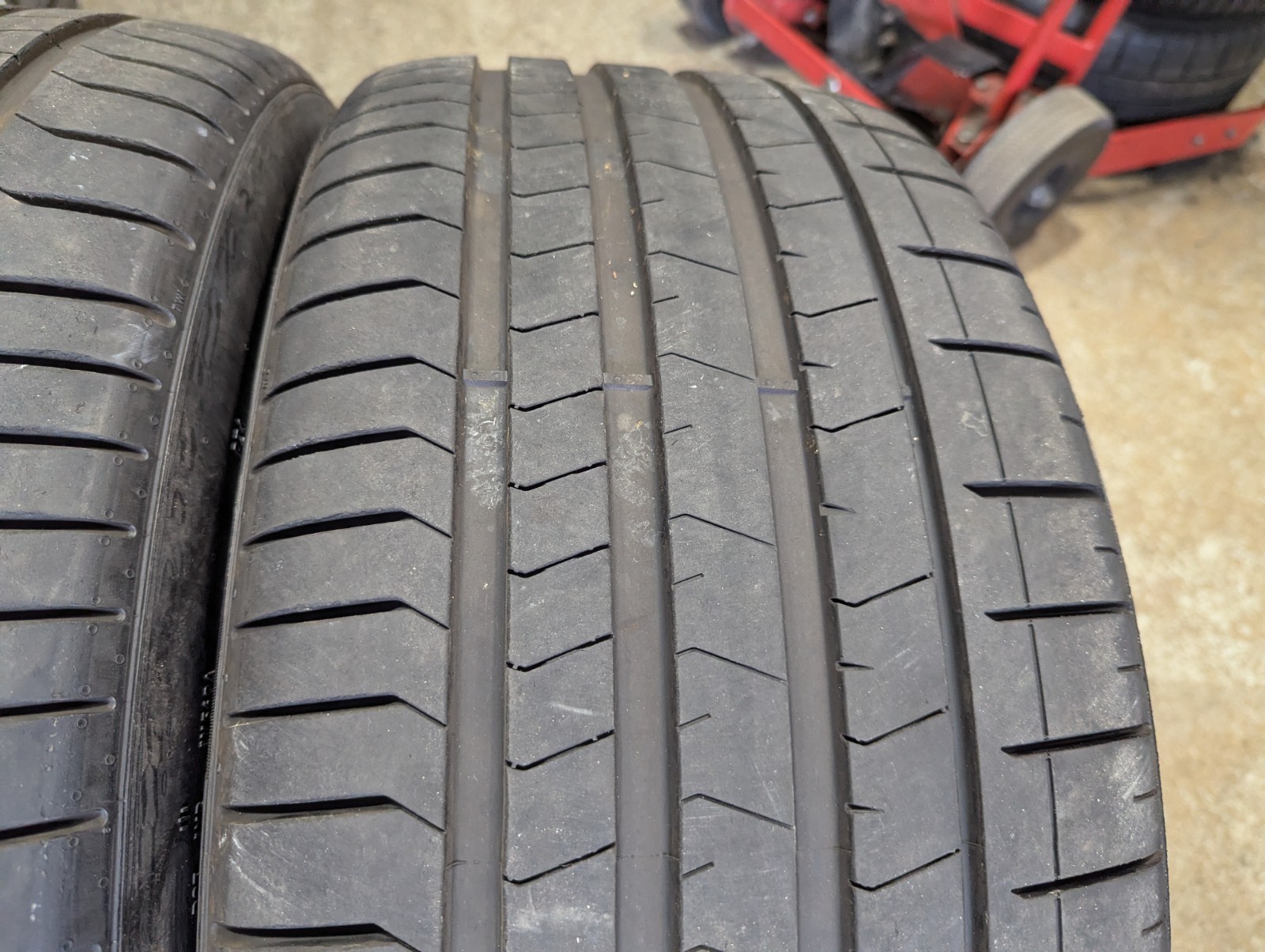 285/35ZR23 ( 107Y) PIRELLI PZERO PZ4 L PAIR OF TIRES