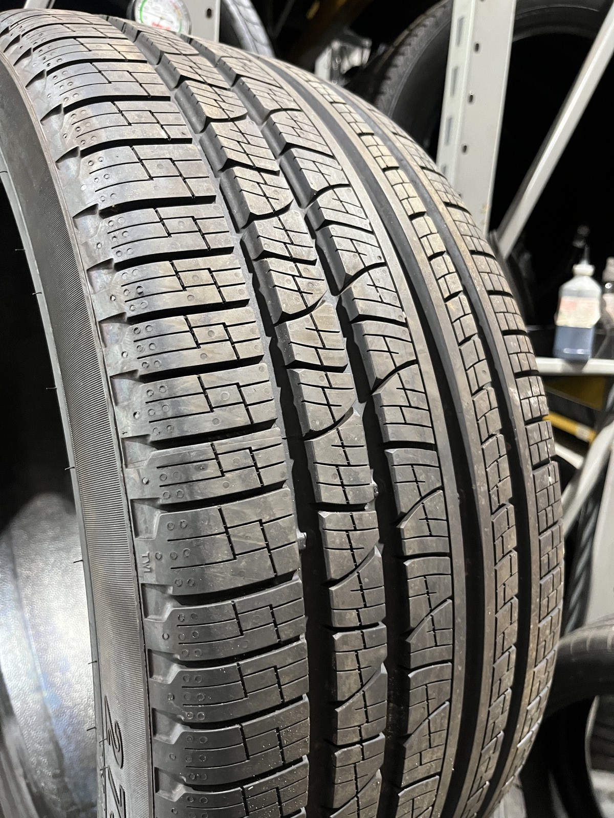 1 Tire Pirelli Scorpion Verde VOL 275/40R21 107V DOT.1625 10.75/32