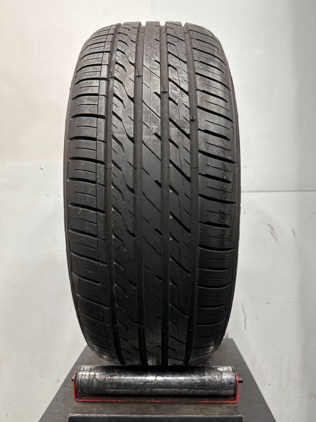 1 Used Arroyo Grand Sport A/S P235/55R19 2355519 235/55/19 105 V – 9/32