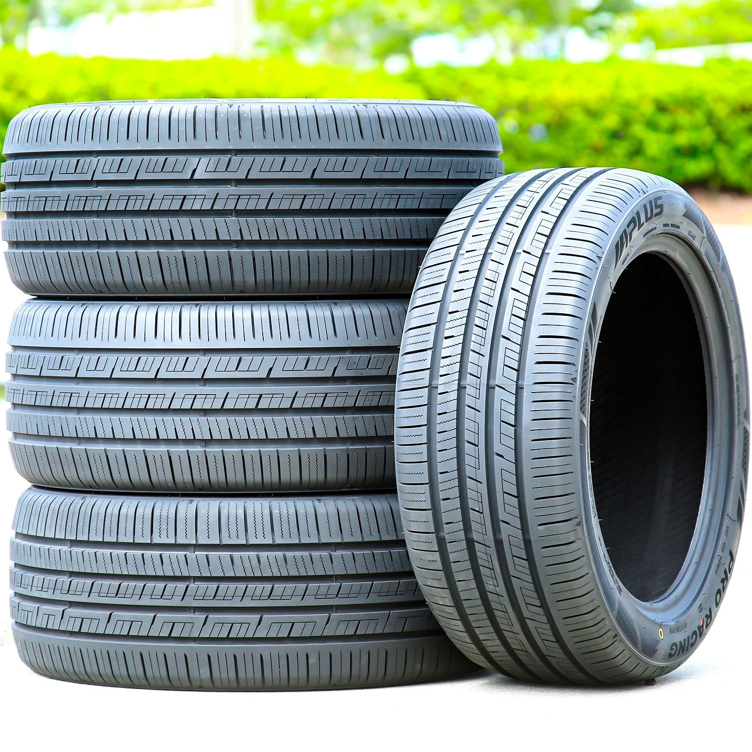 4 Tires Aplus PRO Racing 215/35ZR18 84W XL