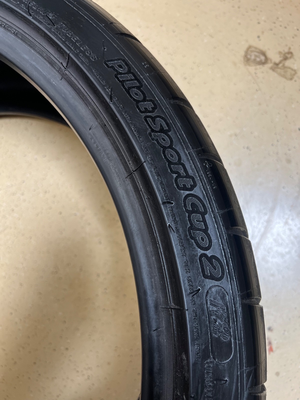 2 – NO REPAIRS 245/35ZR20 XL (95Y) Michelin Pilot Sport Cup 2 (K2) – 4083