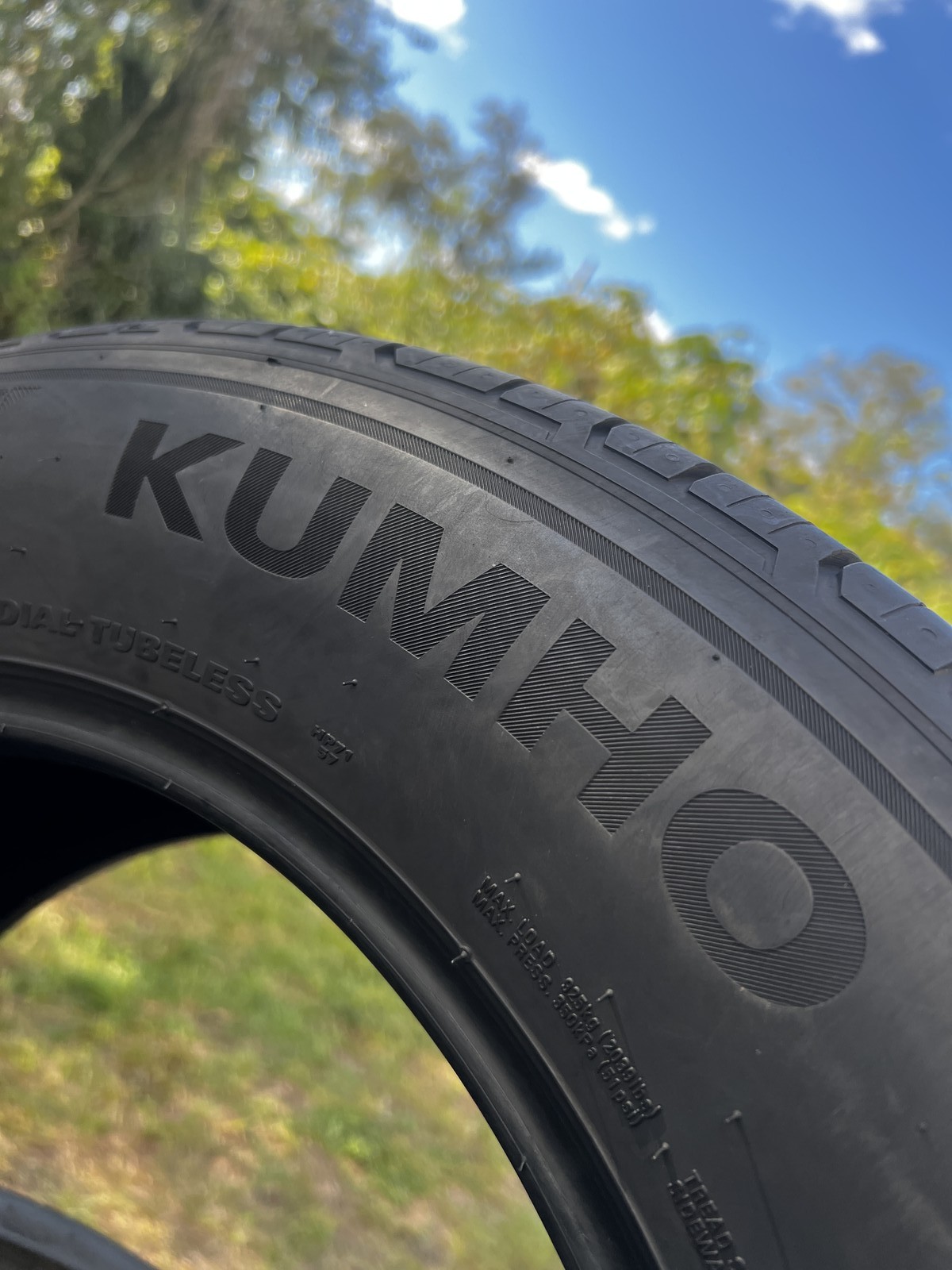 1 Tire Kumho Crugen HP71 245/60R18 105H DOT.2724 8.5/32 NO Patch