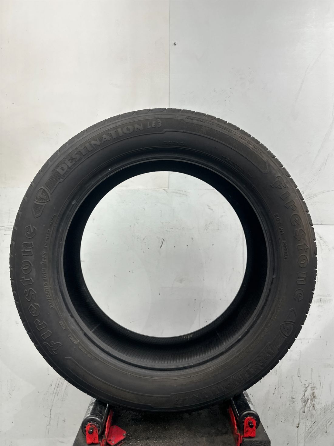 Used P235/55R19 Firestone Destination LE3 101 H – 8/32